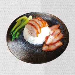 Q4. ข้าวเป็ดย่างหมูแดง