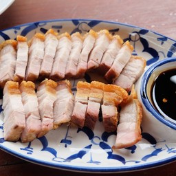 หมูกรอบชุดใหญ่ (200กรัม)