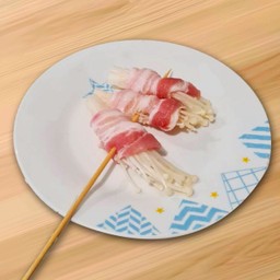 สามชั้นพันเห็ดเข็มทอง