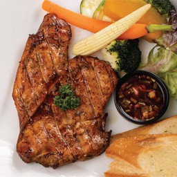 สเต๊กอกไก่ย่างครีมซอสเห็ด