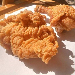 ไก่ทอดกรอบ ร้านเมียน้อยผู้พัน