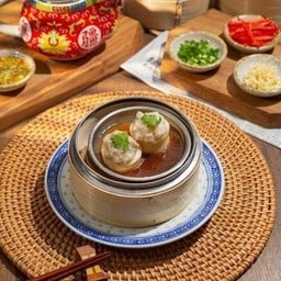 C1.เต้าหู้กุ้งน้ำแดง ( 2 ชิ้น )