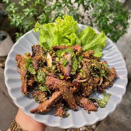 น้ำตกเนื้อ