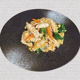 K22.ผัดซีอิ้วเนื้อ