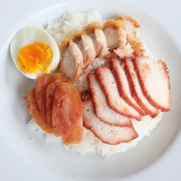 ข้าวหมูแดงหมูกรอบ(รวมพิเศษ)