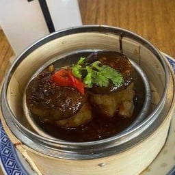 D6.กุ้งเห็ดหอมหม่าล่า ( 2 ชิ้น )