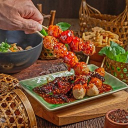 ลูกชิ้นปิ้ง (หมู2เนื้อ2) ไม้