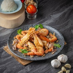 กุ้งแม่น้ำทอดกระเทียม 3 ตัว