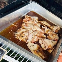 สามชั้นพริกไทดำ