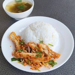 ข้าวมันไก่หน้าวัดหนองบัว จันทบุรี