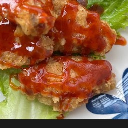 ข้าวหน้าไก่ทอดกระเทียม