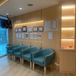 คลีนิกสะอาดและสวยมากค่ะ คุณหมอใจดี มีที่นั่งริแบบสบายมากๆค่ะ