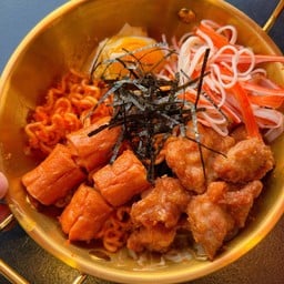 มาม่าเกาหลีหน้ารวมทอปปิ้ง