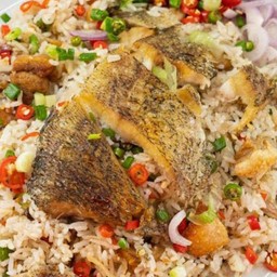 ข้าวผัดปลาสลิด