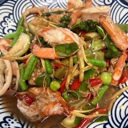 ผัดฉ่าทะเล
