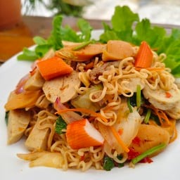 ยำแซ่บ ตลาดแกรนด์