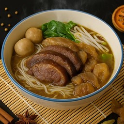 ก๋วยเตี๋ยวเนื้อตุ๋นยาจีน 3 ทหารเสือ