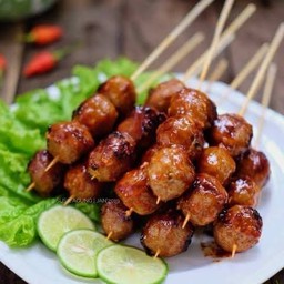 ลูกชิ้น เนื้อ ปิ้ง 1 ไม้