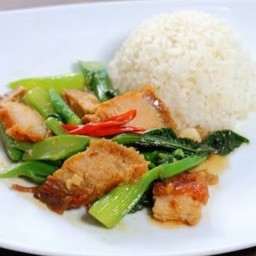 ข้าวราดผัดคะน้า