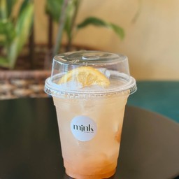 Plum peach lemon (บ๊วยพีชเลม่อนโซดา)