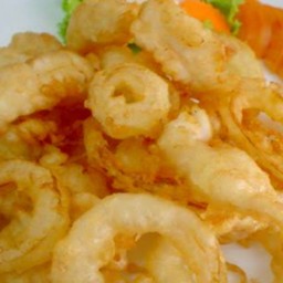 ปลาหมึกชุบแป้งทอด