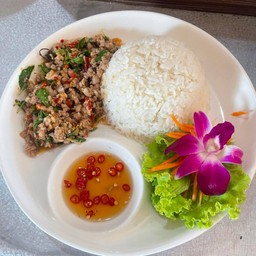 ข้าวกะเพราหมูสับ