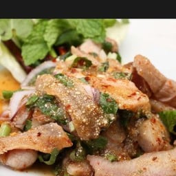 แซ่บกลางซอย