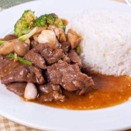 ข้าวราดผัดน้ำมันหอย