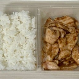 โครตผัดกระเพรา ฟรีสารพัดไข่