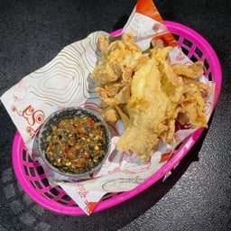 สามชั้นทอดปลาร้า