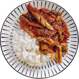 ข้าวหน้าปลามึกผัดเผ็ด