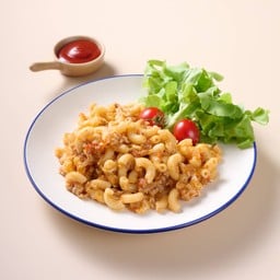 Stir Fried Macaroni With Chicken And Egg