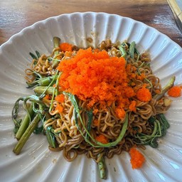 มาม่าผัดไข่กุ้ง