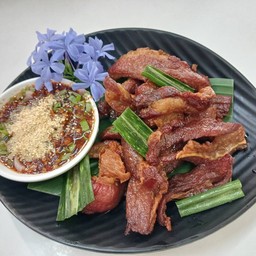 เนื้อแดดเดียวทอด