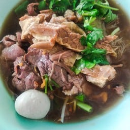 ก๋วยเตี๋ยวเนื้อศิริโภชนา