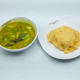 ข้าวสวยอาหารชุด ไข่เจียว + แกงเขียวหวาน