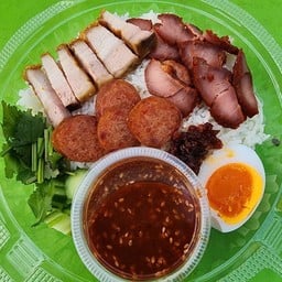 ข้าวหมูแดง+หมูกรอบ