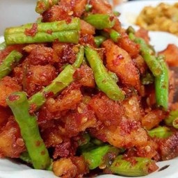 ข้าว ผัดพริกแกงหมู