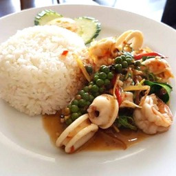 ข้าวราดผัดฉ่า