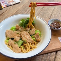หมี่ฮกเกี้ยนหมูนุ่ม Hokkien Noodles with Tender Pork 福建炒面配嫩猪肉