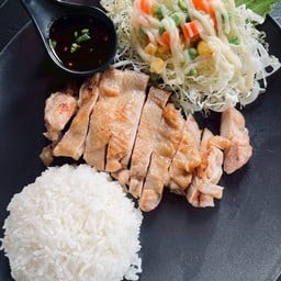 ข้าวไก่ย่างน้ำจิ้มแจ่ว