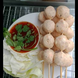 ลูกชิ้นไก่เป็นซีทอด