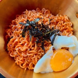 มาม่าเกาหลีไข่ออนเซ็น