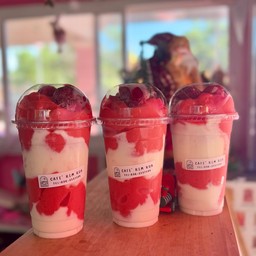 สตอเบอร์รี่โยเกิร์ตปั่น