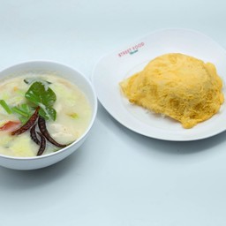 ข้าวสวยอาหารชุด ไข่เจียว+ ต้มข่าไก่