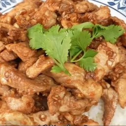 หมูทอดกระเทียมพริกไทย