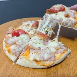 Pizza“พิซซ่าในบ้าน”