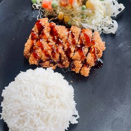 ข้าวไก่กรอบราดซอสเทอริยากิ