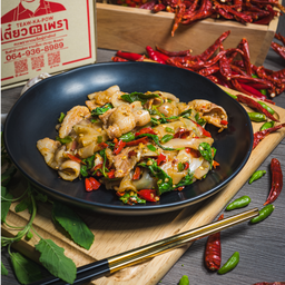 กะเพราเส้นใหญ่-หมูสามชั้น