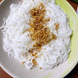 หมี่ลวกกระเทียมเจียว
